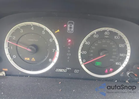 2010 Honda Accord 2.4 Ex-L z USA, uszkodzony, nr VIN 1HGCP2F80AA124199